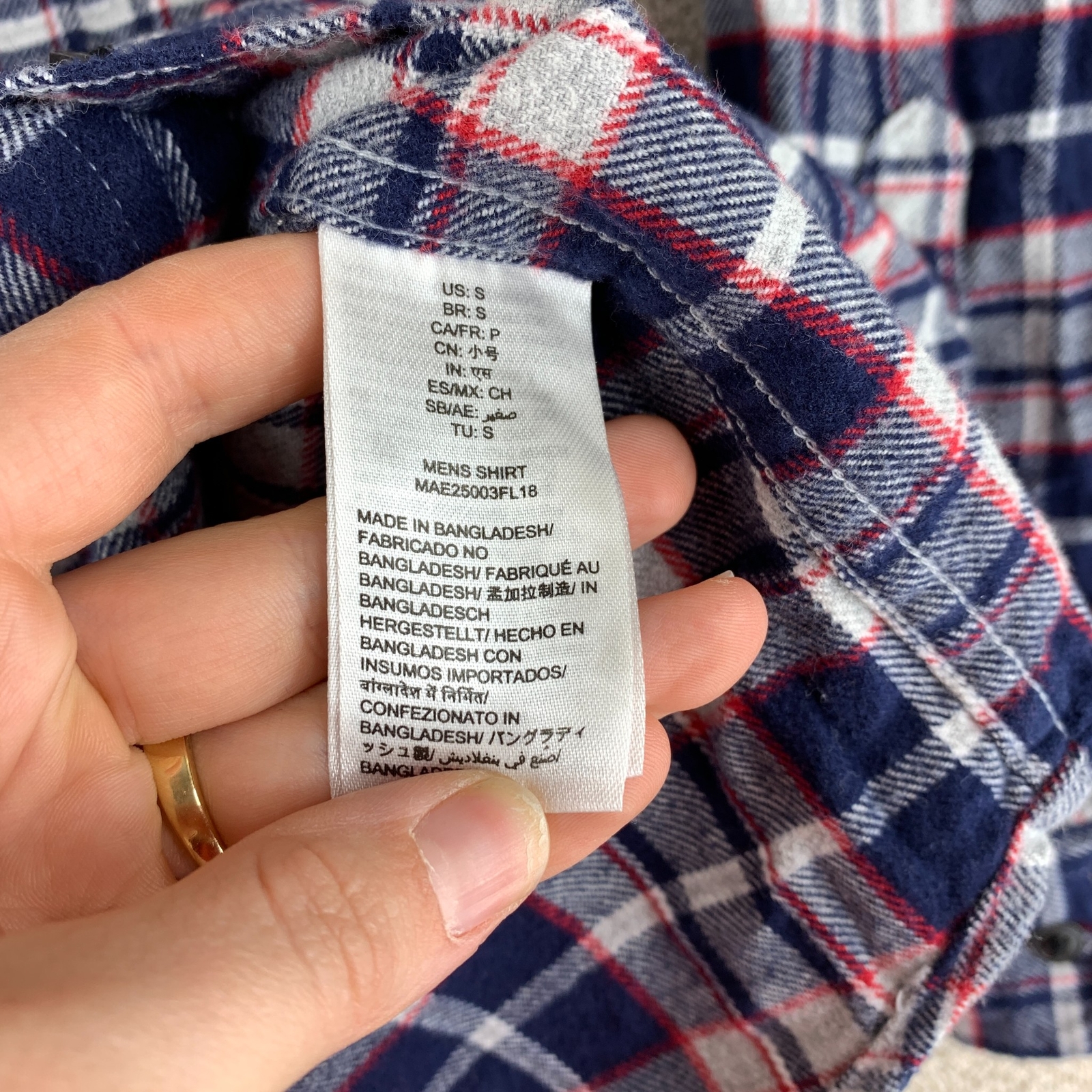 Amazon Essentials Slim Flannel Button Up Shirt Me… - image 4