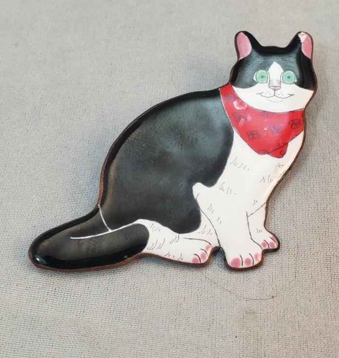 RARE Signed Elvie Zell Enamel New Old Stock Tuxedo Cat 1 Handkerchief Pin Brooch