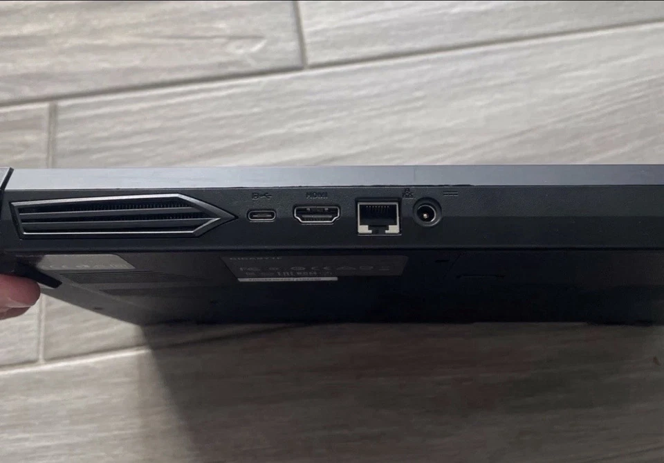 GIGABYTE G5 15,6 Zoll (512GB SSD, i5-11400H, 16GB RAM, RTX 3050Ti)Gaming Laptop  - Bild 4 von 4