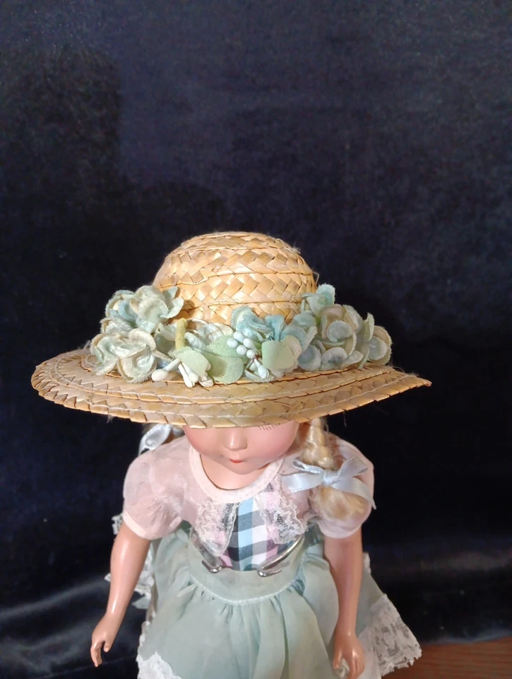 Muñeca de colección Arranbee Nancy Lee 14" en precioso vestido a cuadros con delantal, enagua sombrero Foto 3 de 4