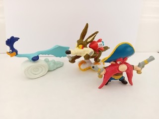 looney tunes figures road runner wile e coyote Yosemite Sam