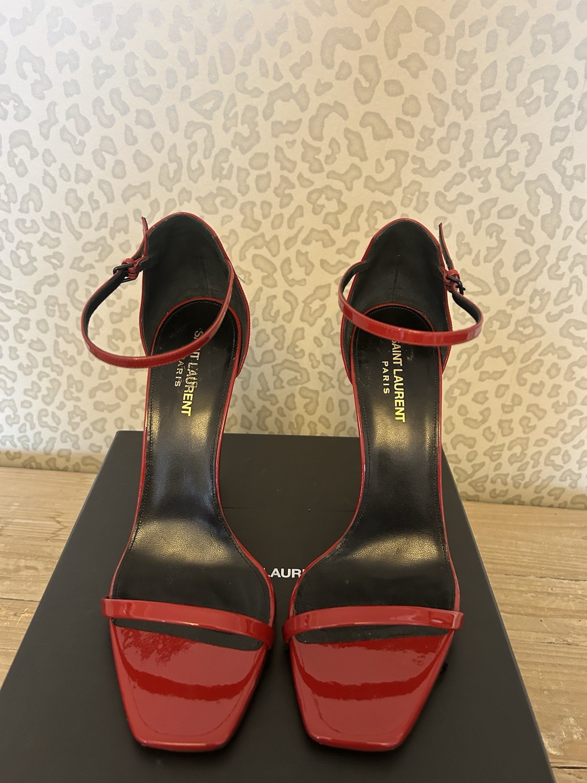 SAINT LAURENT Tacchi Ysl Oppio