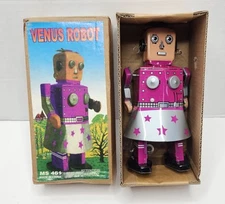Venus Robot Retro Wind up 2011 Pink Mrs. Woman Bot with box MS-461