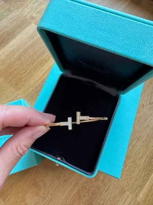 Tiffany T Wire Armreif in Geldgold mit Perlmutt und Diamanten - Bild 1 von 4