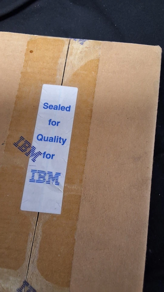 IBM exp 73gb 10k hot swap sas hard drive ibm pn: 40k1052 - Image 2 of 3