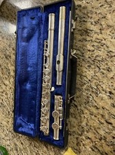 gemeinhardt flute Set With Hard Case And Cleaning Rag Elkhart, IND 2SP