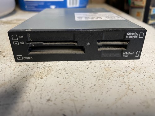 TEAC CA-200 Memory Card Reader Desktop 1930930B02 TH661 JJ162