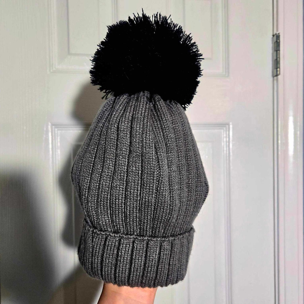 Hold NWOT  100% wool Beanie with Pom Pom The Pom-pom - Hand-knit Norwegian Wool Beanie Hat Inspired  main image 2