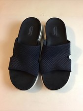 Skechers Women  s Go Walk Arch Fit 2.0 Dakota Sandals Sz 8 Navy Blue Slides