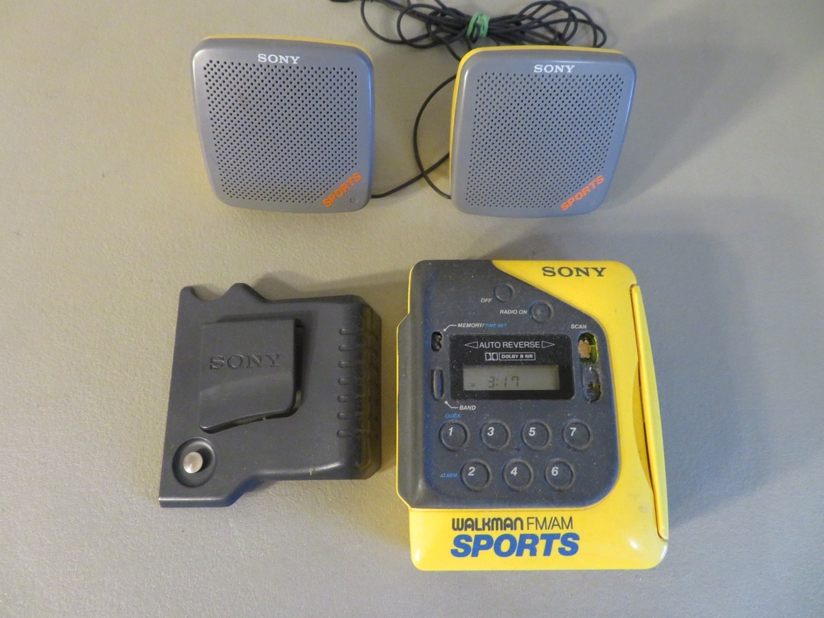 Vintage Sony Walkman Sports WM-F2078 AM/ FM Cassette Player Mini