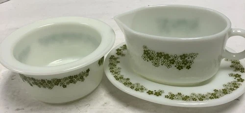 Vintage Pyrex Spring Blossom Green Gravy Boat And Dish Plus Butter Bowl