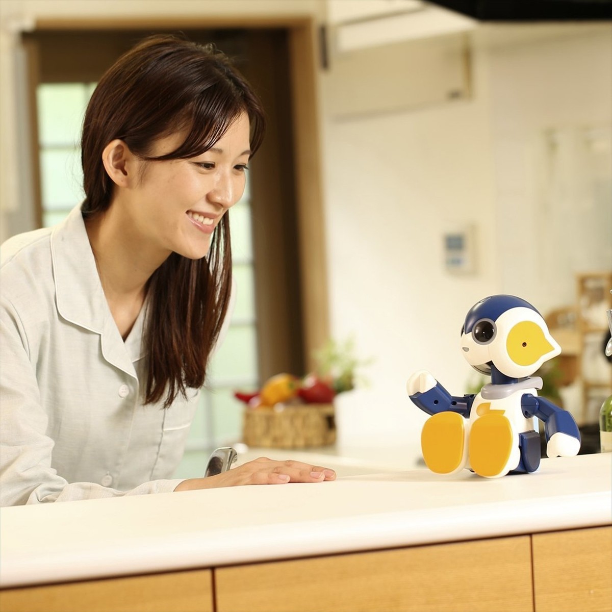 TAKARA Tomy More Friendly Robi Jr. Talking Robot Japanese 2000