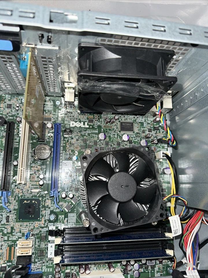 Dell Optiplex 7010 MT Intel Quad Core i5 No HDD/ OS For Parts Due to Not Tested - Image 4 of 4