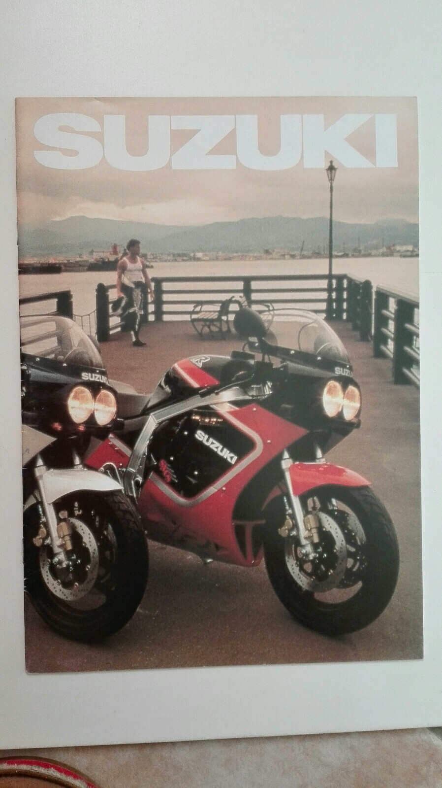Catalogue Suzuki Gamma 1987 d'époque guide d'origine italien pour restauration moto