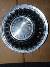 One 1967 1968 Ford Thunderbird 15 Hubcaps Wheel Covers Oem Used