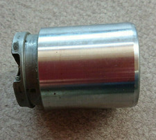 Original Nissan Bremskolben hinten für Nissan Primera P11 --  44123-2F500