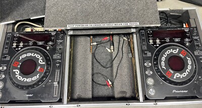 Pair of 2 Pioneer CDJ-1000MK2 DJ Turntables - Set With Travel Case