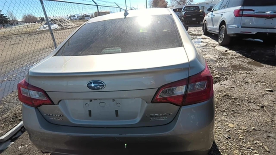 Medidor de flujo de aire de inyección de combustible usado se adapta a: Subaru Legacy 2017 2,5 L sin grado turbo Foto 4 de 4