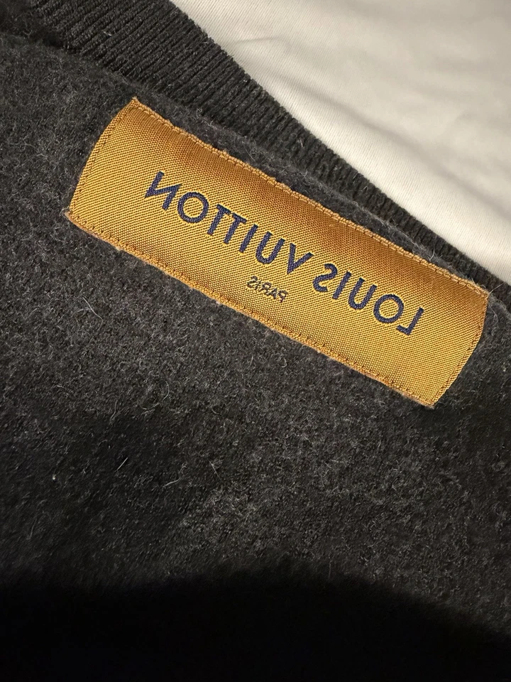 Louis Vuitton Men’s Black / Grey Wool Crew neck Sweater Size S - Image 2 of 4