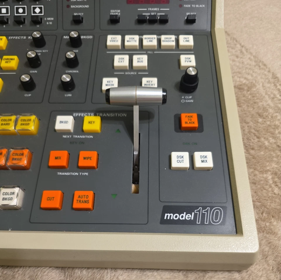 Superficie de control ATEM 1ME panel ATEM Grass Valley Group Foto 2 de 4