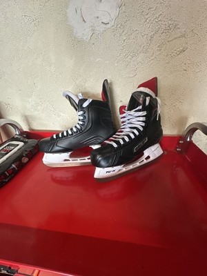 Bauer Vapor Ice Skates