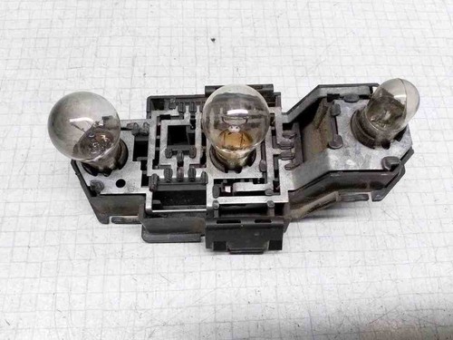 VW PASSAT B7 ALLTRACK 365 Rücklichtkontakte 3A9945257 1.90 Diesel 1994 32503919