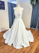 Allure Bridals A155 Size 22 Ivory Wedding Dress A-Line Train Sample Rare