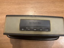 Bose SoundLink Mini Bluetooth Speaker With Case  Protector Cover.