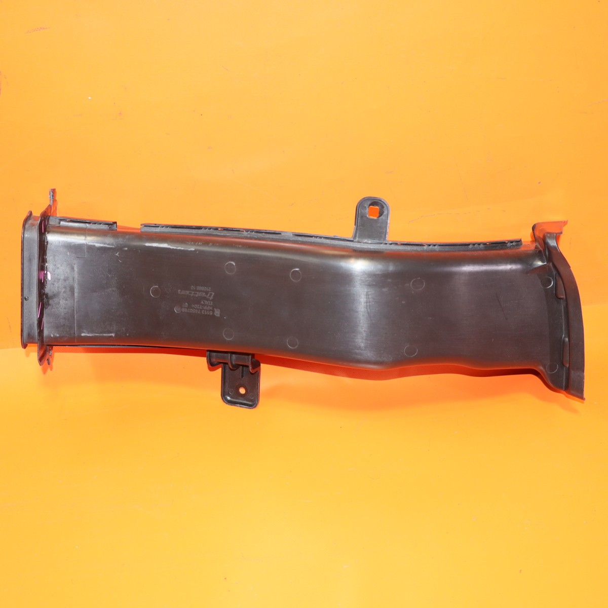 Rolls-Royce Cullinan 2019-2023 LEFT Cooling air duct P/N 51137450789