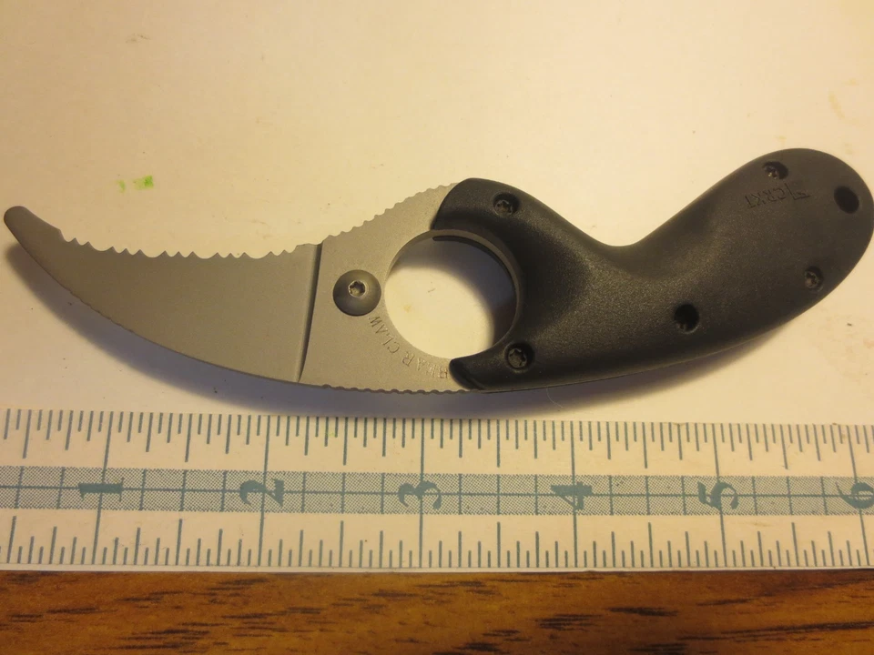 Vintage CRKT  2510 Bear Claw Special Version Blunt Tip Serrated Knife - Image 2 of 4