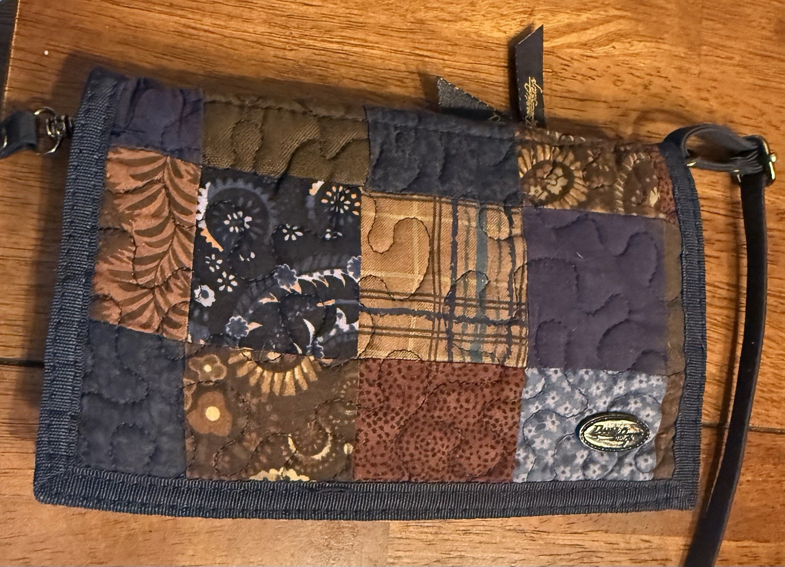 Donna Sharp Quilted Patchwork Crossbody Wallet / … - image 4