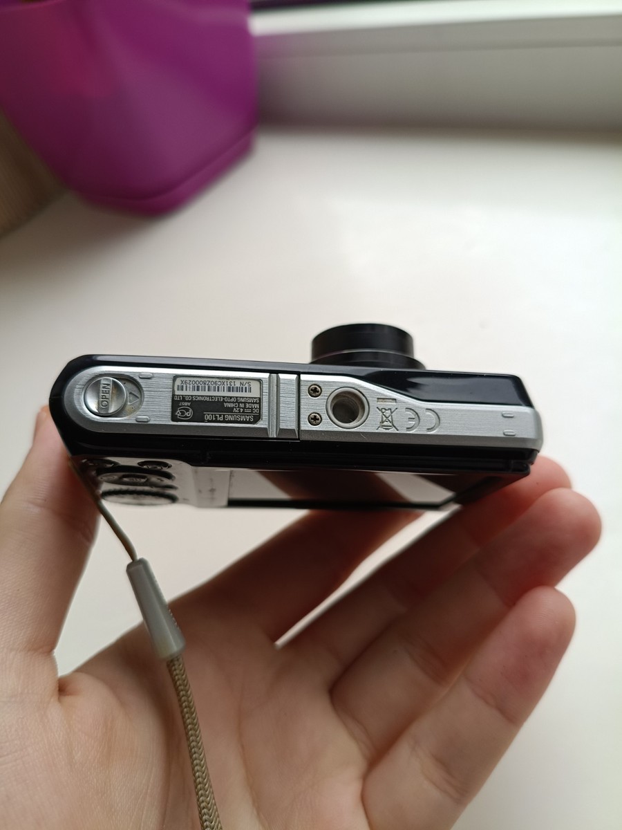 🔥Samsung PL100 Black 12.2MP Selfie Screen digital camera WORKing