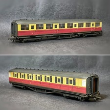 Hornby BR 61ft 6in Corridor 1st Class Crimson Cream Coach WEATHERED LOOK* R4179A