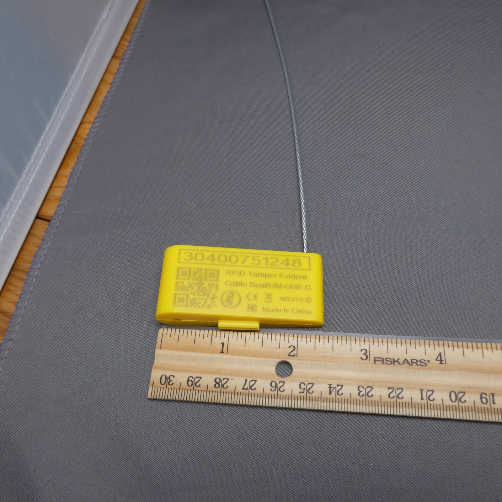 Lot of 100 RFID Tamper Evident Security Cable Seal Tag Yellow HMUHFC