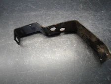 91 1991 POLARIS INDY SPORT 500 SNOWMOBILE MOTOR BODY METAL BRACKET