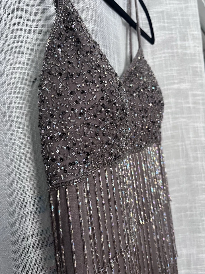 Guess Marciano бисером платье новом! Серый оболочка переливающийся бахрома Flapper платье - Изображение 2 из 4