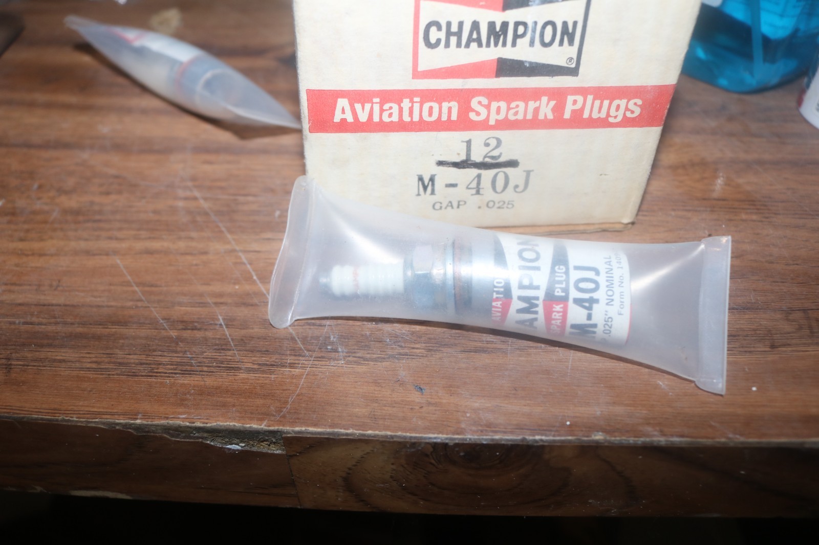 NOS Champion aviation spark plug M-40J Gap .025