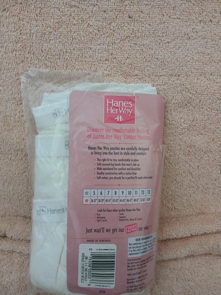 Vintage 1997 Hanes Her Way Cotton Briefs / Underwear Womens Size 8, Set Of 3 - Image 4 of 4