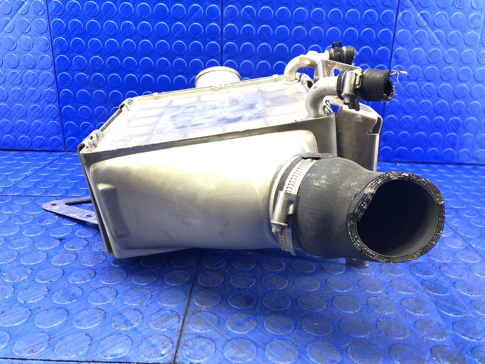 2016-2021 MCLAREN 570S OEM REAR LEFT TURBO INTERCOOLER RADIATOR 13f0302CP