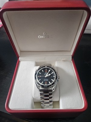Omega Seamaster Xl Planet Ocean 45.5 2200.51.00 + extra link, box and cards.