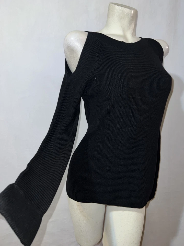 Nuevo Suéter DOLCE CABO Talla XS Negro Sólido Hombro Frío Tejido Top Estilo 71413 Nuevo con Etiquetas Foto 3 de 4