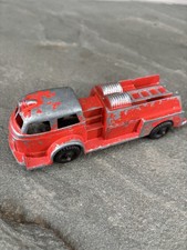 Vintage 1950’s Hubley Red Diecast Fire Engine #402 Made In USA
