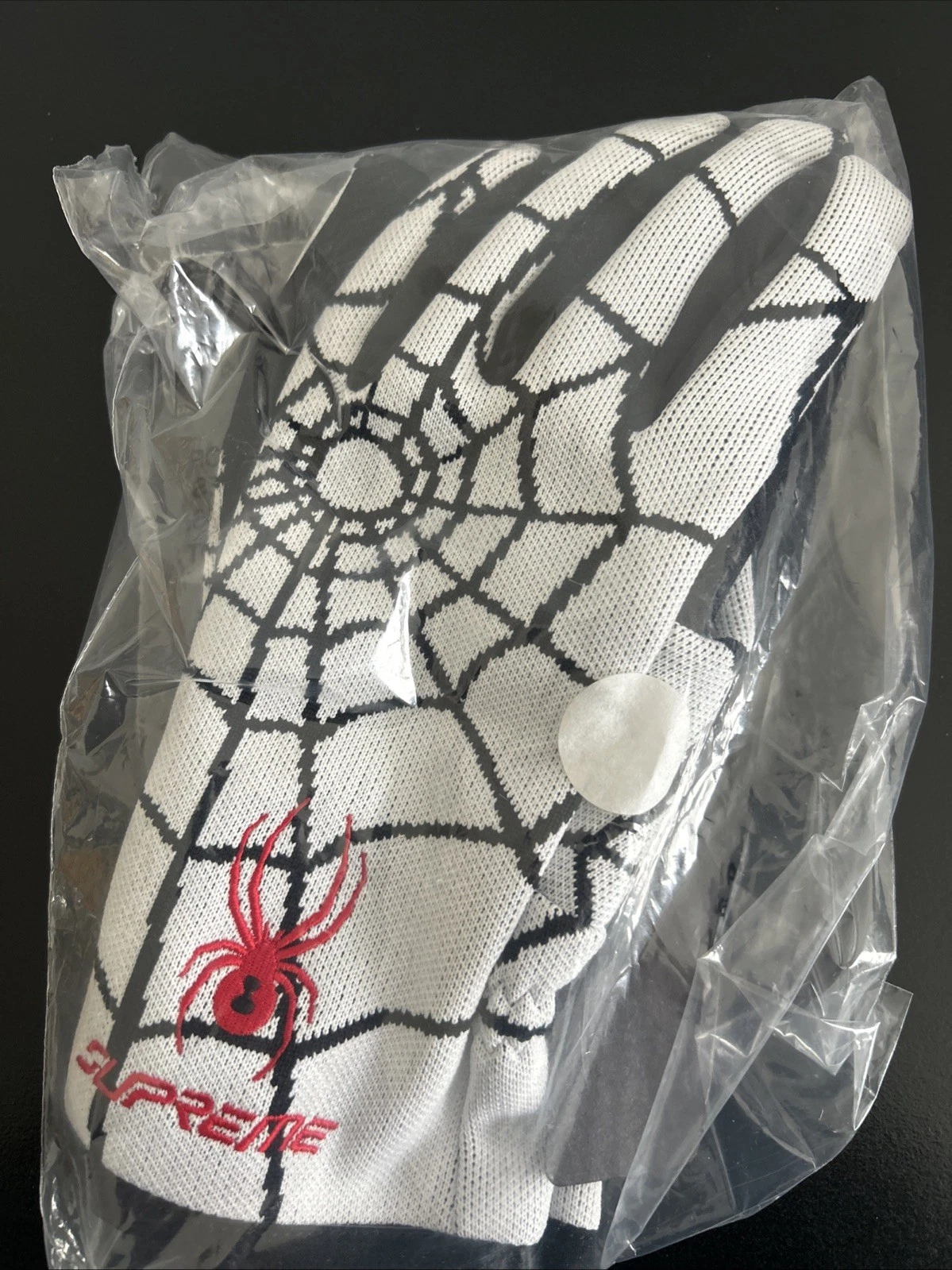 Supreme Spyder Gloves White Size Large Brand New Never Worn
Opens in a new window or tab