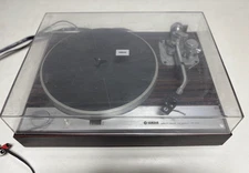 YAMAHA YP-D51 DIRECT DRIVE FG SERVO TURNTABLE Record Player AC100V 50/60Hz 5W