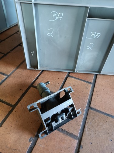 Original VW Touareg 7L Wischwasserdüse SRA Scheinwerfer Xenon Rechts