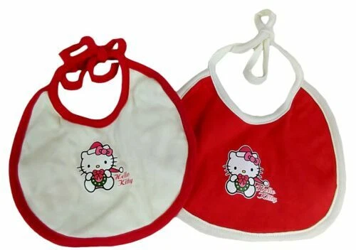 Bavaglini e bavette chiusura con lacci per la cura del bebè