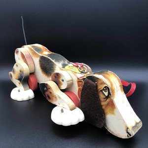 snoopy sniffer pull toy