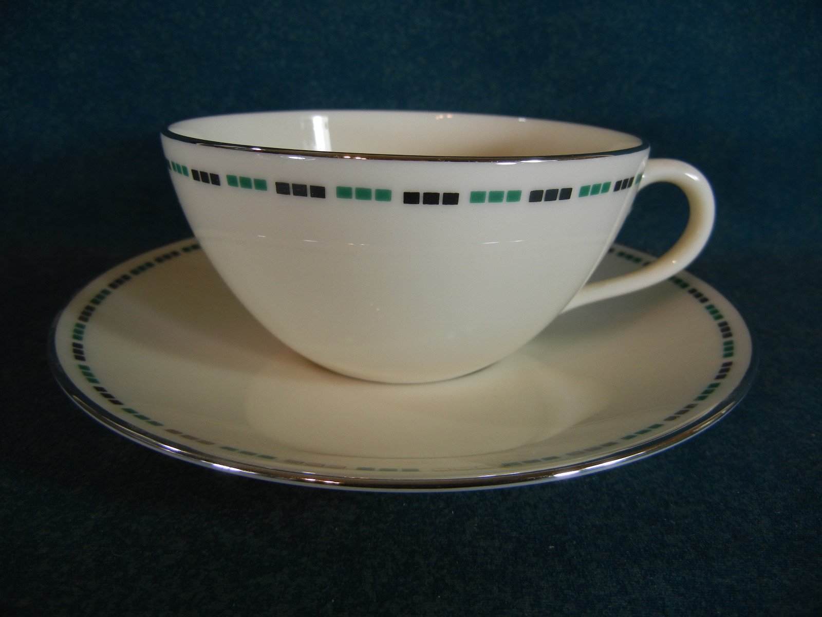 Lenox Oslo H520 Cup and Saucer Set(s)