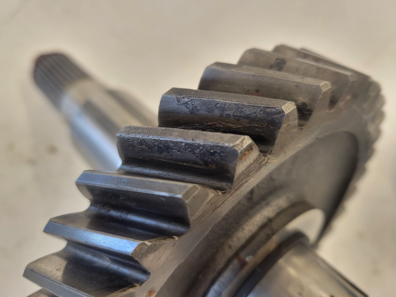 NP205 TRANSFER CASE FRONT OUTPUT ASSEMBLY 30 SPLINE CHEVY GMC GM