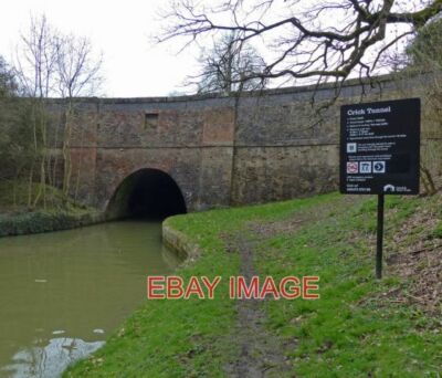 FOTO DAS NÖRDLICHE ENDE DES CRICKTUNNELS CRICKTUNNEL IST AM GRAND UNION CANAL IT